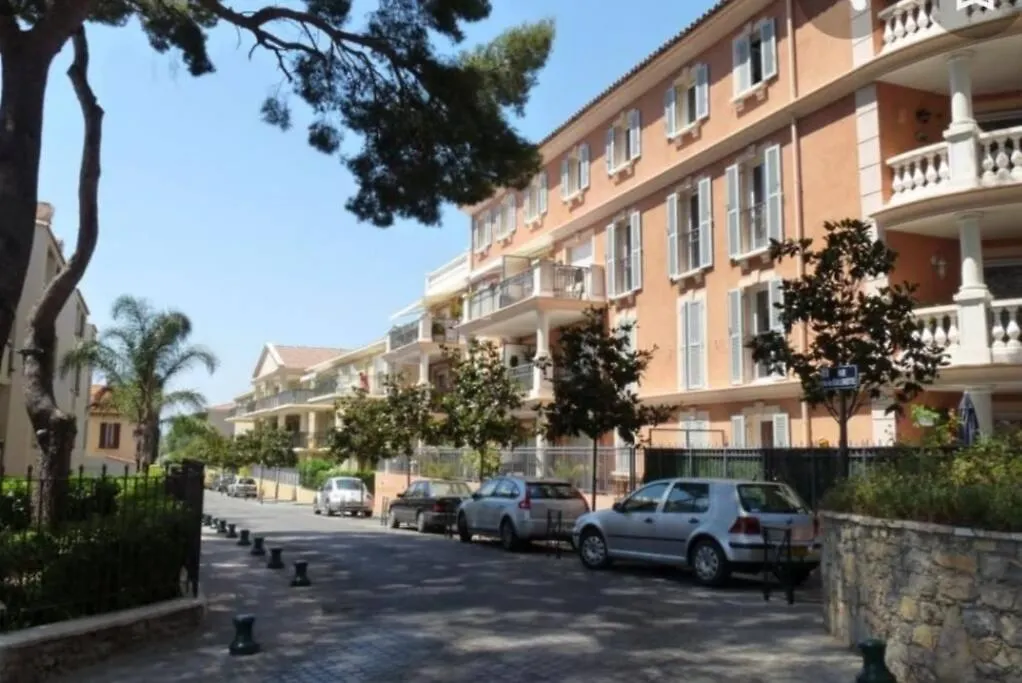 Appartement T3 agréable, proche centre et plage. Carqueiranne