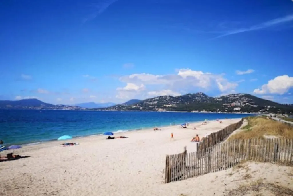 Appartement T3 agréable, proche centre et plage. Carqueiranne